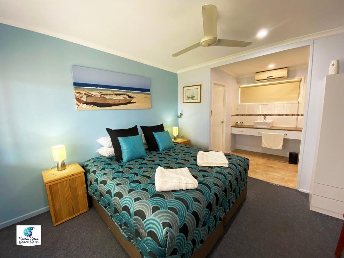 Moore Park Beach Inn Bundaberg Exteriör bild
